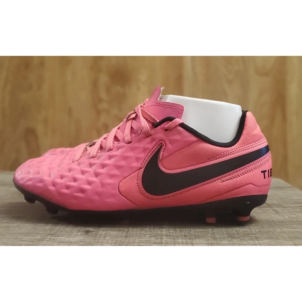 Nike Tiempo Legend 8 Club Soccer Cleats Youth Size 5Y‎ Pink